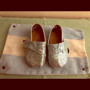Toms toddler shoes